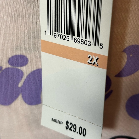 Mini & Daisy Galentine’s printed T-shirt. - Picture 2 of 6